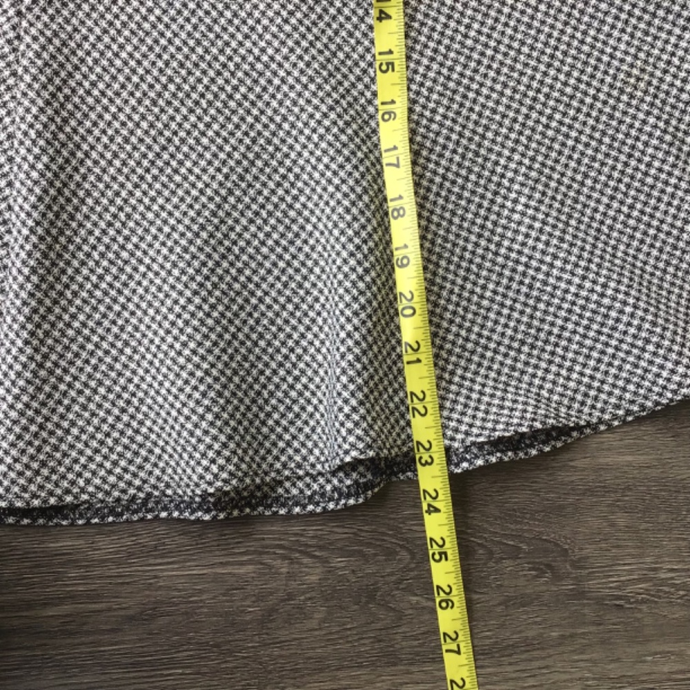 Women’s Black and White Plaid A-Line Skirt Size 12 - Picture 6 of 6
